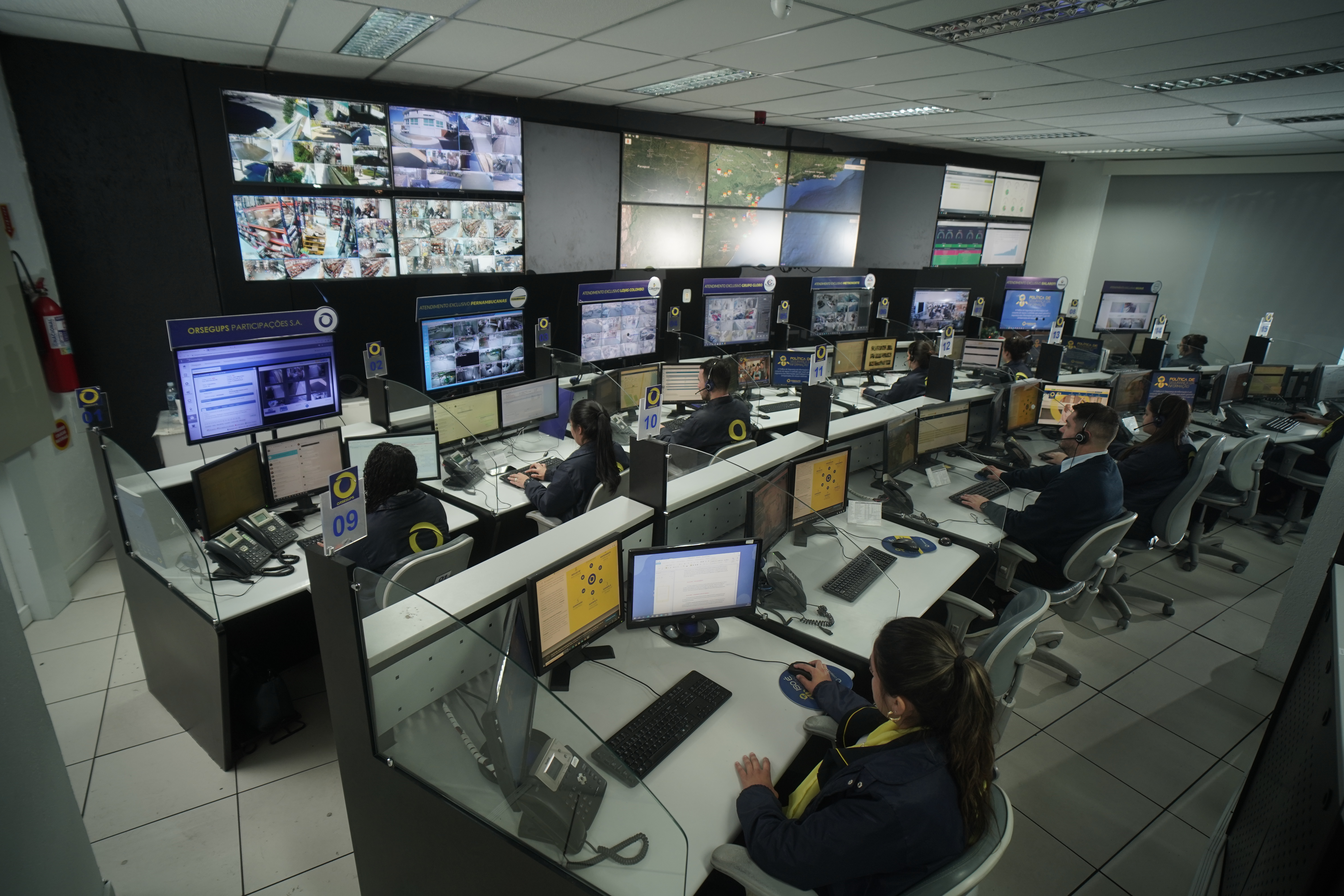 Equipe de profissionais Orsegups — terceirização de segurança e serviços especializados